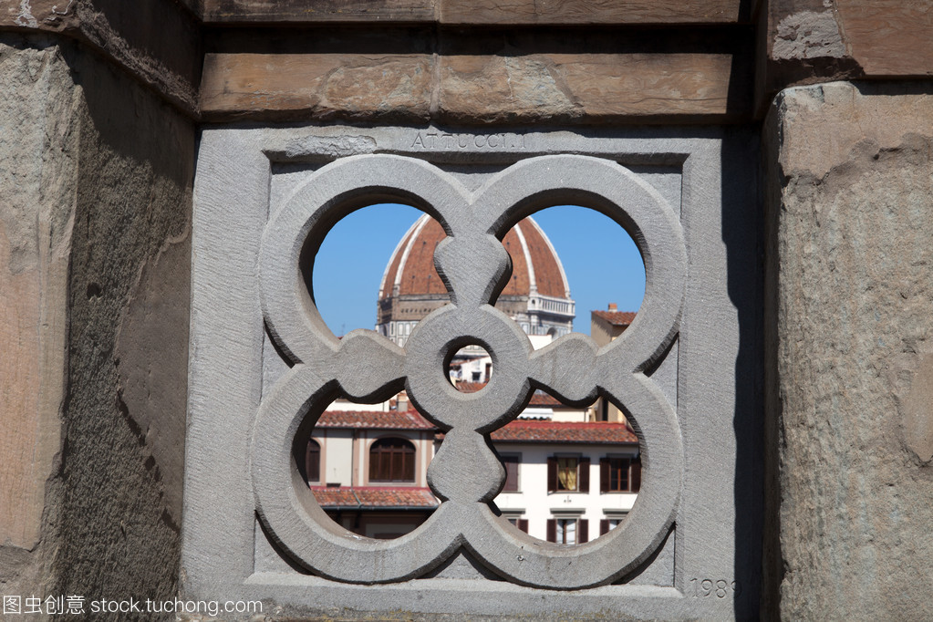 佛羅倫薩的窗飾畫廊 從烏菲茲陽(yáng)臺(tái)窺見藝術(shù)與光影